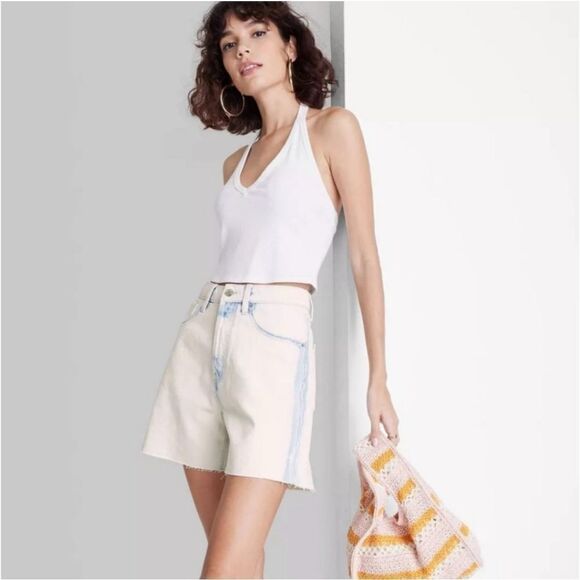 ⬇️⬇️⬇️High-Rise Cutoff Jean Shorts - Light Acid Wash - Picture 1 of 5